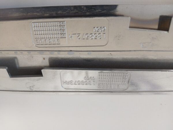 Volvo 760/960 esistange liist kroom parem 105873