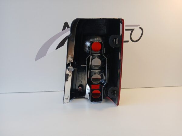 Citroen Berlingo 96- vasak tagatuli 0903931