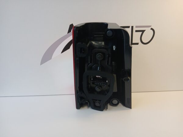 Citroen Berlingo 06- parem tagatuli 2 ust 0904924M
