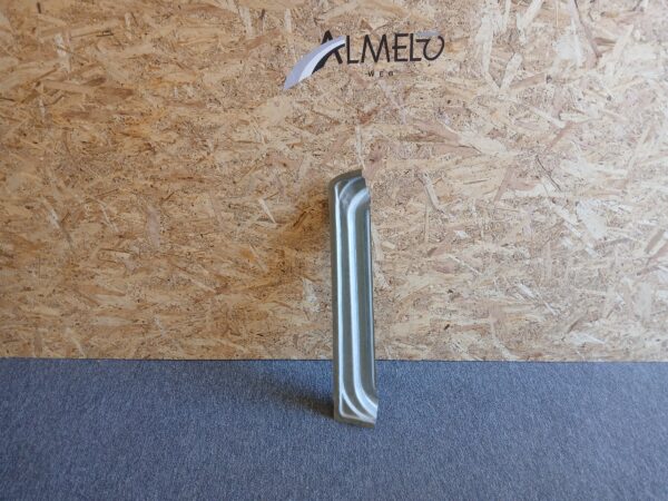 Mercedes-Benz Sprinter W906/Crafter parempoolse esiukse aluse karbi remontplekk 3077102