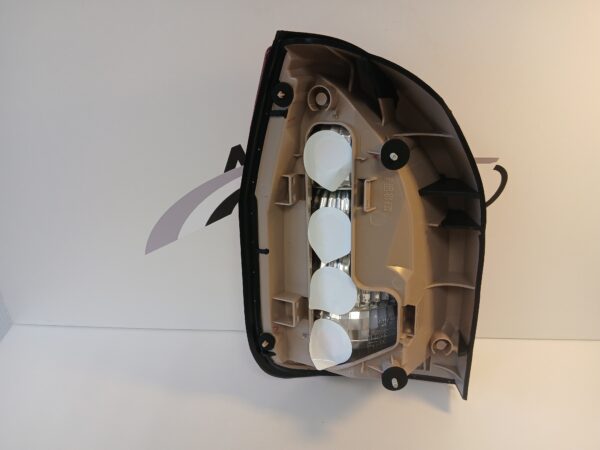 Opel Zafira 99- parem tagatule klaas 3790932