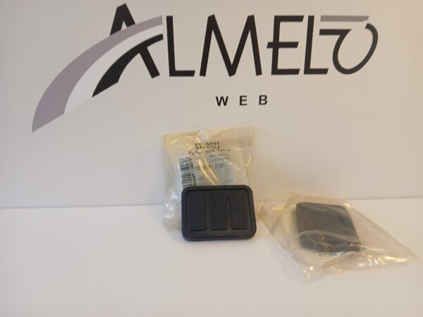 Volvo120/130/220/140/164/200/700/900/P1800/P1800ES/S90/V90(-1998) pedaali kummikate 512021